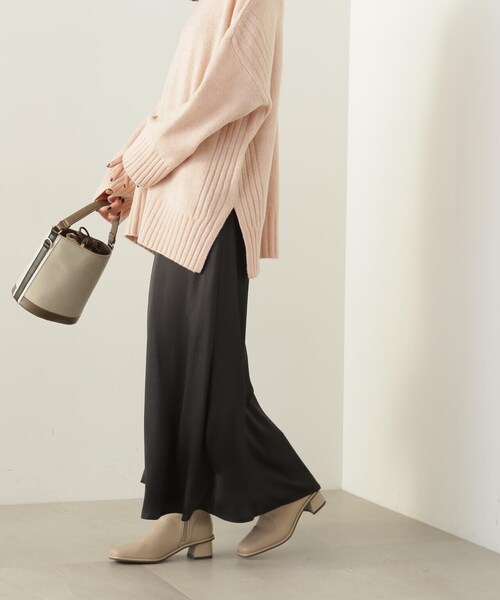 N.（N. Natural Beauty Basic）（エヌエヌナチュラルビューティーベーシック）の「【S Size Line】◆ナローサテンスカート（スカート・レディース・ブラック/オフホワイト/イエロー・SMALL/MEDIUM）」の4枚目の写真