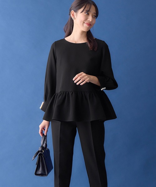 alotta(アロッタ)の「きれいめペプラムセットアップ(スーツパンツ・レディース・ベージュ/ブラック・L/LL/M)」の2枚目の写真