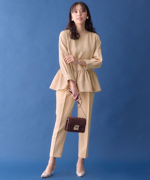 alotta(アロッタ)の「きれいめペプラムセットアップ(スーツパンツ・レディース・ベージュ/ブラック・L/LL/M)」の10枚目の写真