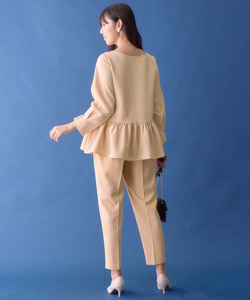 alotta(アロッタ)の「きれいめペプラムセットアップ(スーツパンツ・レディース・ベージュ/ブラック・L/LL/M)」の12枚目の写真