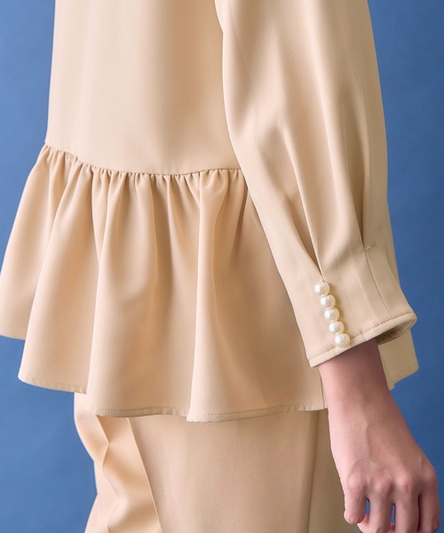 alotta(アロッタ)の「きれいめペプラムセットアップ(スーツパンツ・レディース・ベージュ/ブラック・L/LL/M)」の14枚目の写真