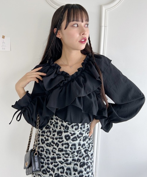 Loueme(ルエム)の「クロスフリルリボン2WAYショートブラウス(シャツ/ブラウス・レディース・ピンク/ブラック/ホワイト・FREE)」の17枚目の写真