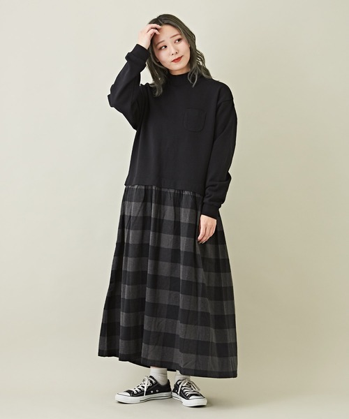 CUBE SUGAR（キューブシュガー）の「スウェット×チェック切替スタンドカラーワンピース（ワンピース・レディース・ブラック/ブラウン/ネイビー・M）」の5枚目の写真