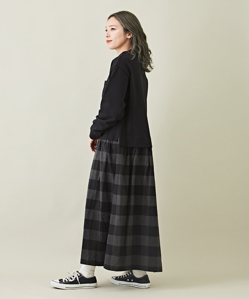 CUBE SUGAR（キューブシュガー）の「スウェット×チェック切替スタンドカラーワンピース（ワンピース・レディース・ブラック/ブラウン/ネイビー・M）」の6枚目の写真