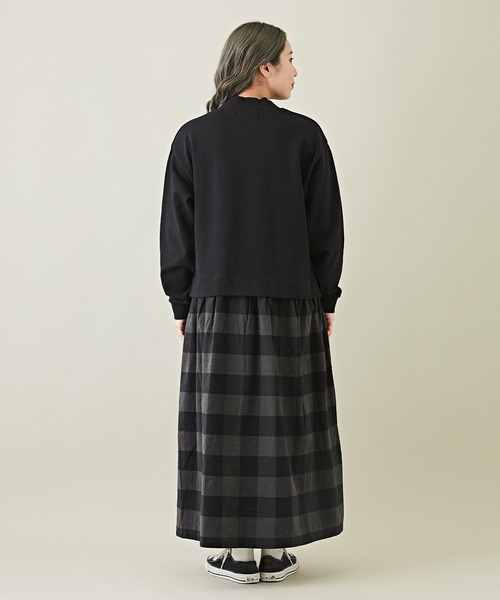 CUBE SUGAR（キューブシュガー）の「スウェット×チェック切替スタンドカラーワンピース（ワンピース・レディース・ブラック/ブラウン/ネイビー・M）」の7枚目の写真