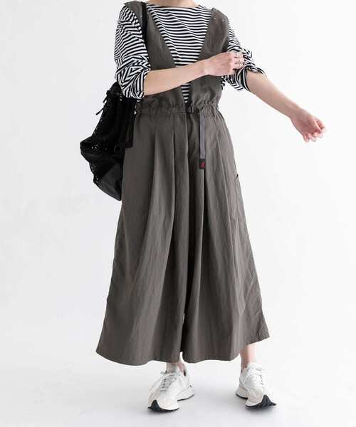 Gramicci（グラミチ）の「『別注』『撥水/2WAY仕様』GRAMICCI　アクティブナイロンサロペット（サロペット/オーバーオール・レディース・チャコールグレー/ブラック/ベージュ・ONE SIZE）」の13枚目の写真