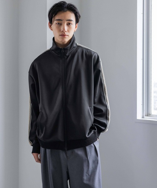 LOWRYS FARM（ローリーズファーム）の「トラックジャケット 994187（ジャージ・メンズ・ブラック/チャコールグレー・MEDIUM/LARGE）」の2枚目の写真
