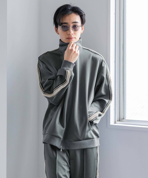 LOWRYS FARM（ローリーズファーム）の「トラックジャケット 994187（ジャージ・メンズ・ブラック/チャコールグレー・MEDIUM/LARGE）」の17枚目の写真