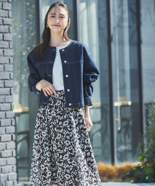 ANY SIS（エニィスィス）の「【洗える】フラワーモイスチャー ニット（ニット/セーター・レディース・ライラック系/ホワイト系/スカイブルー系/ライトイエロー系/ネイビー系・2）」の11枚目の写真