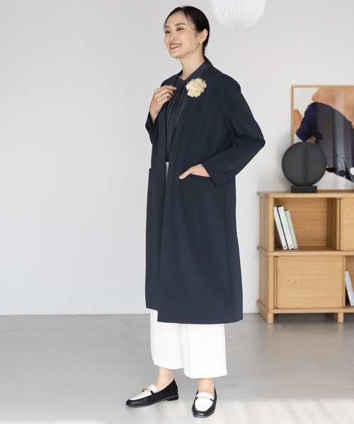 Elura(エルーラ)の「<セレモニーでも仕事でも使える!>Vネックコート/988739(ノーカラーコート・レディース・ネイビー/グレイッシュベージュ・FREE)」の3枚目の写真