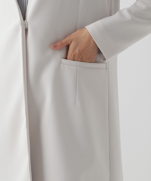 Elura(エルーラ)の「<セレモニーでも仕事でも使える!>Vネックコート/988739(ノーカラーコート・レディース・ネイビー/グレイッシュベージュ・FREE)」の22枚目の写真