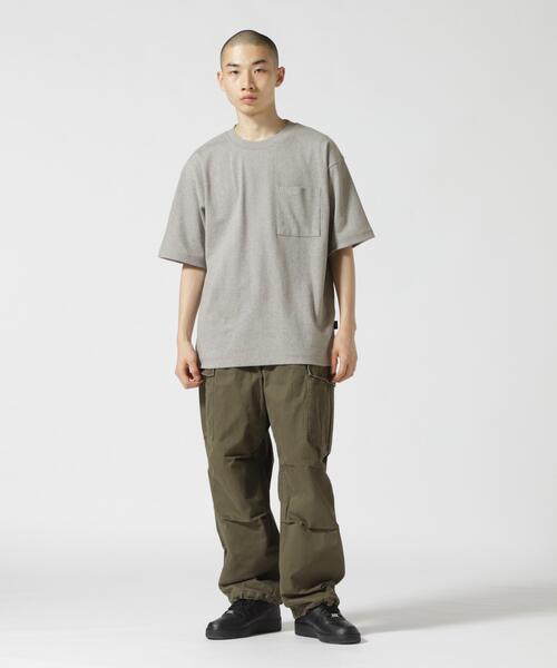 AVIREX（アヴィレックス）の「《DAILY/デイリー》RIB LOOSE FIT T-SHIRT / リブ ルーズフィット 半袖 Tシャツ / AVIREX / アヴィレックス（Tシャツ/カットソー・メンズ・ブラック/チャコールグレー/グレー/ホワイト・L/M/XL）」の10枚目の写真