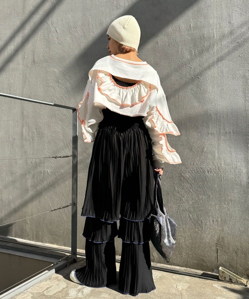 HELLO.SANFRANCISCO(ハローサンフランシスコ)の「【HELLO.SANFRANCISCO/ハローサンフランシスコ】配色フリルプリーツパンツ(その他パンツ・レディース・ブラック/パープル/イエロー・FREE)」の11枚目の写真