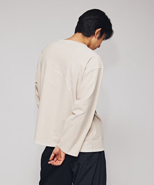 EDIFICE(エディフィス)の「ライト フレンチ テリー ボートネック Tシャツ(Tシャツ/カットソー・メンズ・ベージュ/ブラウン/ブラック・MEDIUM/LARGE)」の11枚目の写真