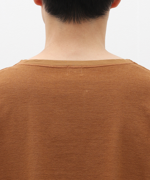 EDIFICE(エディフィス)の「ライト フレンチ テリー ボートネック Tシャツ(Tシャツ/カットソー・メンズ・ベージュ/ブラウン/ブラック・MEDIUM/LARGE)」の19枚目の写真