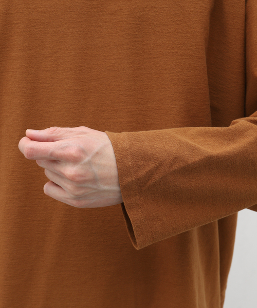 EDIFICE(エディフィス)の「ライト フレンチ テリー ボートネック Tシャツ(Tシャツ/カットソー・メンズ・ベージュ/ブラウン/ブラック・MEDIUM/LARGE)」の21枚目の写真