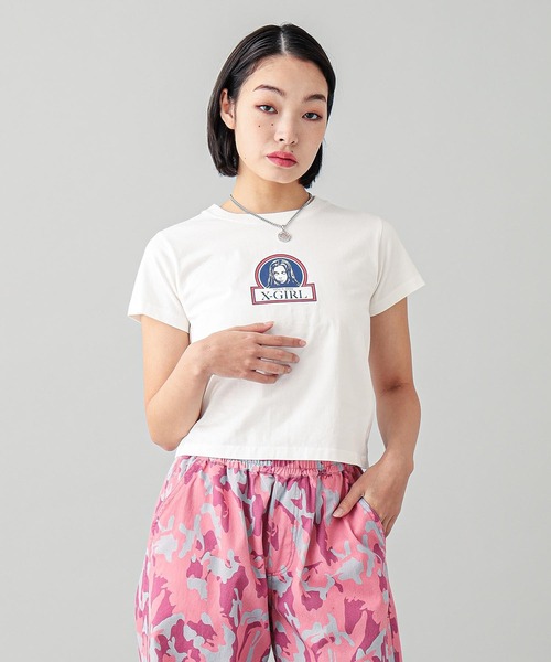 X-girl（エックスガール）の「FRAMED FACE S/S BABY TEE（Tシャツ/カットソー・レディース・ブラック/ホワイト/ピンク・S/M）」の4枚目の写真