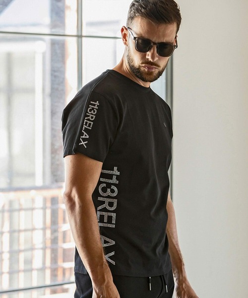 1PIU1UGUALE3 RELAX (ウノピゥウノウグァーレトレ リラックス)の「1PIU1UGUALE3 RELAX(ウノピゥウノウグァーレトレ リラックス)ラインストーンサイドロゴ半袖Tシャツ(Tシャツ/カットソー・メンズ・ホワイト/ブラック・S/M/L/XL/XXL)」の9枚目の写真