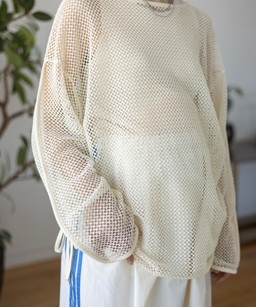 LEPSIM（レプシィム）の「【産前・産後対応】マタニティ／メッシュドロストプルオーバー　109203（マタニティウェア/グッズ・レディース・ブルー/ブラック/アイボリー・FREE）」の5枚目の写真