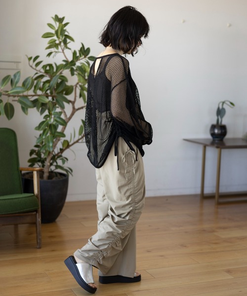 LEPSIM（レプシィム）の「【産前・産後対応】マタニティ／メッシュドロストプルオーバー　109203（マタニティウェア/グッズ・レディース・ブルー/ブラック/アイボリー・FREE）」の11枚目の写真