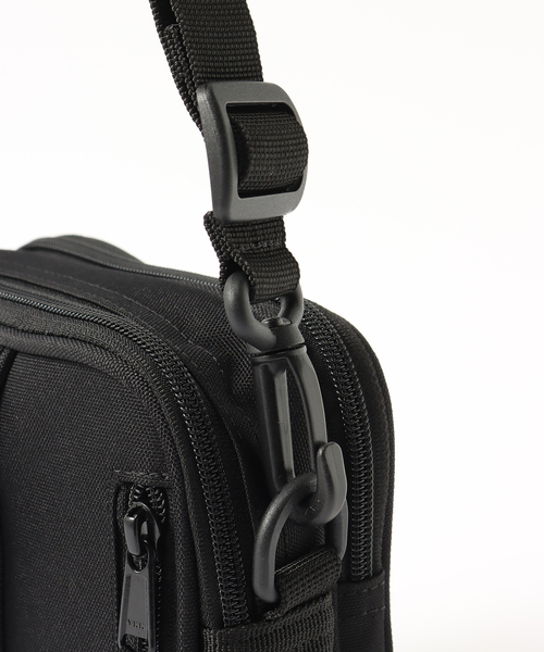 Carhartt WIP（カーハートダブリューアイピー）の「【CARHARTT WIP / カーハート ダブリューアイピー】ESSENTIALS BAG SMALL（ショルダーバッグ・メンズ・ブラック・FREE）」の15枚目の写真