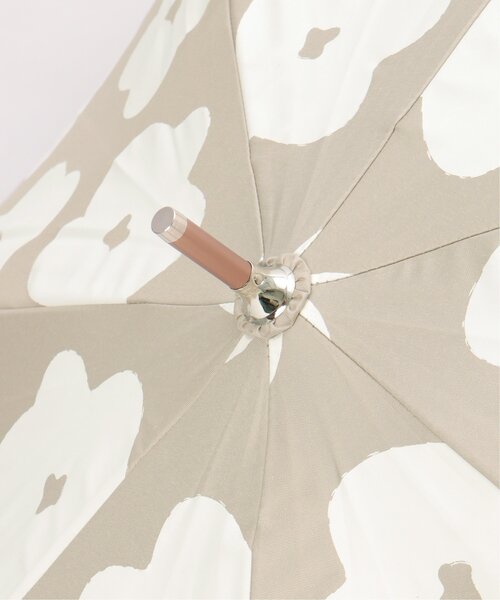 LBC(エルビーシー)の「ソフトフラワー遮光 長傘(長傘・レディース・オフホワイト/ベージュ・FREE)」の8枚目の写真
