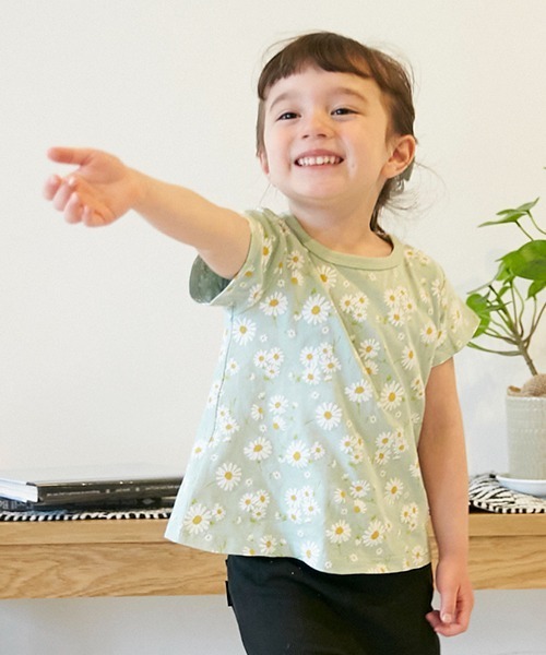 petit main(プティマイン)の「【プティプラ】GIRLS半袖Tシャツ(Tシャツ/カットソー・キッズ・イエロー/エメラルド/ブルー/マルチ/オレンジ/ライトグリーン/ピンク/ラベンダー/ネイビー/オフホワイト・110cm/100cm/90cm/80cm/130cm/120cm)」の3枚目の写真