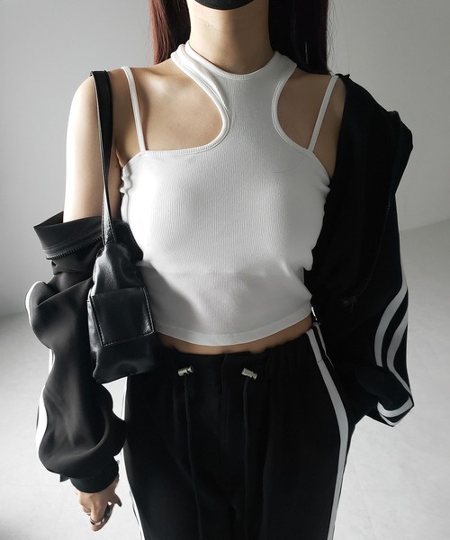 me+em select(ミームセレクト)の「【 カップ付き 】カットアウトストラップクロップドタンクトップ / cut out strap cropped tanktop(タンクトップ・レディース・ホワイト/ブラック・FREE)」の20枚目の写真