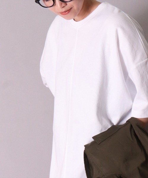 BAYBLO（ベイブロ）の「(BB)【ユニセックス】センターステッチ オーバーサイズ Tシャツ（Tシャツ/カットソー・メンズ・ダークグリーン/スミクロ/オフホワイト/ネイビー/オレンジ・FREE）」の2枚目の写真