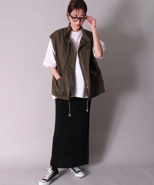 BAYBLO（ベイブロ）の「(BB)【ユニセックス】センターステッチ オーバーサイズ Tシャツ（Tシャツ/カットソー・メンズ・ダークグリーン/スミクロ/オフホワイト/ネイビー/オレンジ・FREE）」の6枚目の写真