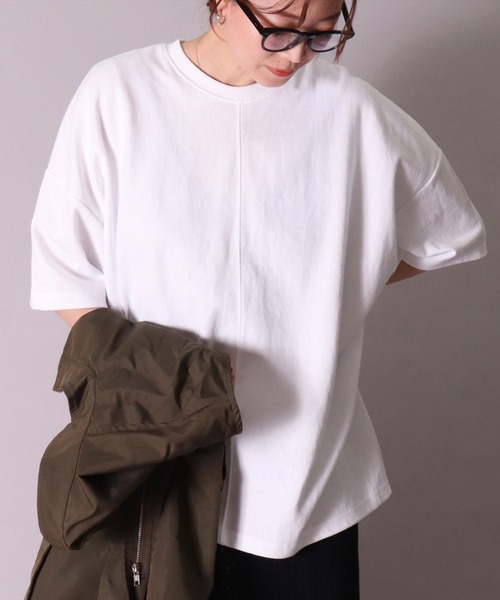 BAYBLO（ベイブロ）の「(BB)【ユニセックス】センターステッチ オーバーサイズ Tシャツ（Tシャツ/カットソー・メンズ・ダークグリーン/スミクロ/オフホワイト/ネイビー/オレンジ・FREE）」の7枚目の写真