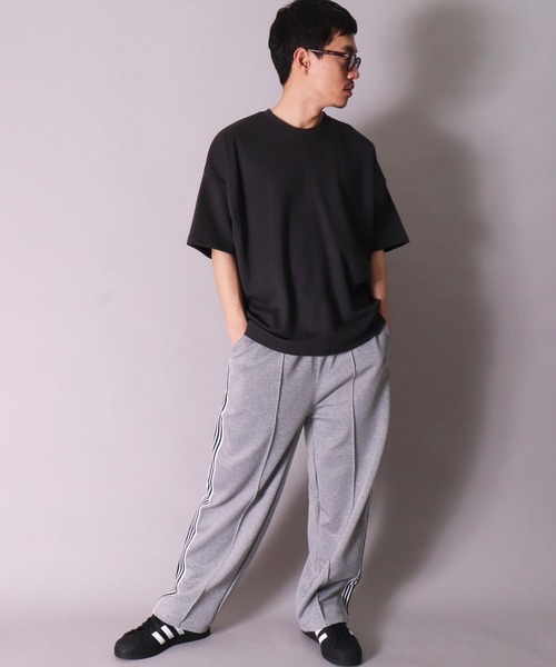 BAYBLO（ベイブロ）の「(BB)【ユニセックス】センターステッチ オーバーサイズ Tシャツ（Tシャツ/カットソー・メンズ・ダークグリーン/スミクロ/オフホワイト/ネイビー/オレンジ・FREE）」の8枚目の写真