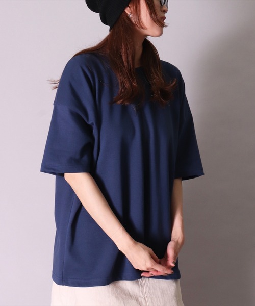 BAYBLO（ベイブロ）の「(BB)【ユニセックス】センターステッチ オーバーサイズ Tシャツ（Tシャツ/カットソー・メンズ・ダークグリーン/スミクロ/オフホワイト/ネイビー/オレンジ・FREE）」の13枚目の写真