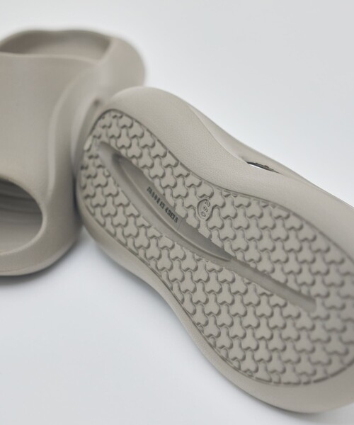 FREAK'S STORE（フリークスストア）の「限定展開 FREAK'S STORE OUTDOORS/フリークスアウトドアーズ リカバリースライドサンダル（サンダル・メンズ・ブラック/ベージュ・26.0cm/25.0cm/24.0cm/23.0cm/28.0cm/27.0cm）」の18枚目の写真