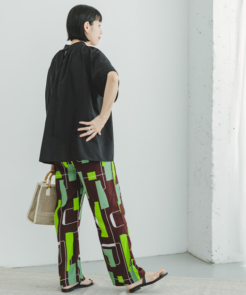 ITEMS URBANRESEARCH（アイテムズ アーバンリサーチ）の「『UR GREEN』ハイネックブラウス（シャツ/ブラウス・レディース・ミント/ホワイト/ブラック・FREE）」の22枚目の写真