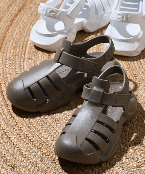 PUBLUX（パブリュクス）の「CARIGA/カリガ Gurkha/グルカ デザイン リカバリーサンダル　限定展開（サンダル・レディース・ホワイト/ブラック/オリーブ・38/36）」の13枚目の写真