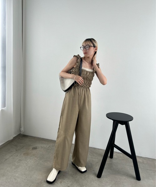 Amiur(エミレ)の「twill cloth shirring overall / ツイルクロスシャーリングオーバーオール(サロペット/オーバーオール・レディース・ブラック/アイボリー/ベージュ・FREE)」の8枚目の写真