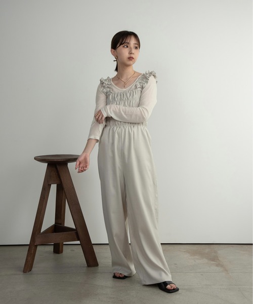 Amiur(エミレ)の「twill cloth shirring overall / ツイルクロスシャーリングオーバーオール(サロペット/オーバーオール・レディース・ブラック/アイボリー/ベージュ・FREE)」の11枚目の写真