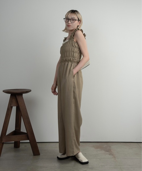 Amiur(エミレ)の「twill cloth shirring overall / ツイルクロスシャーリングオーバーオール(サロペット/オーバーオール・レディース・ブラック/アイボリー/ベージュ・FREE)」の21枚目の写真