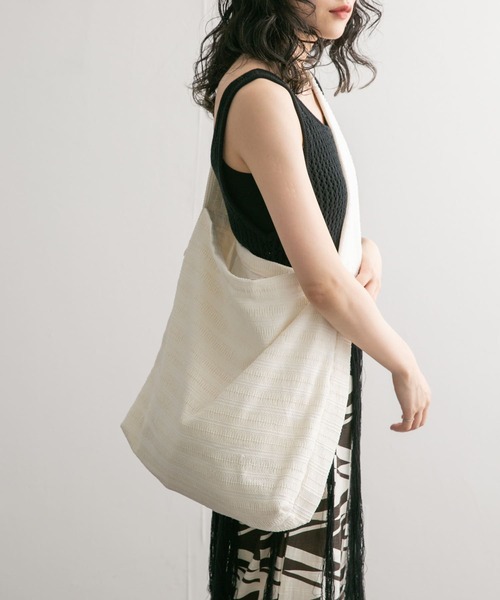 KBF（ケイビーエフ）の「BIGショルダーBAG（ショルダーバッグ・レディース・ブラウン/オフホワイト・ONE）」の4枚目の写真