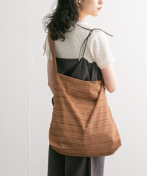 KBF（ケイビーエフ）の「BIGショルダーBAG（ショルダーバッグ・レディース・ブラウン/オフホワイト・ONE）」の8枚目の写真