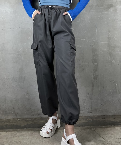 tolene(トレネ)の「カーゴパンツ ウエストゴム Y2K(カーゴパンツ・レディース・チャコール/ピンク/ブラック/オフホワイト・FREE)」の11枚目の写真