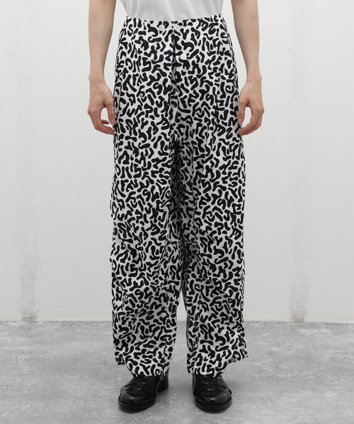 JOURNAL STANDARD（ジャーナルスタンダード）の「バクテリアカモ オーバーイージーパンツ（その他パンツ・メンズ・ホワイト・MEDIUM/LARGE）」の3枚目の写真