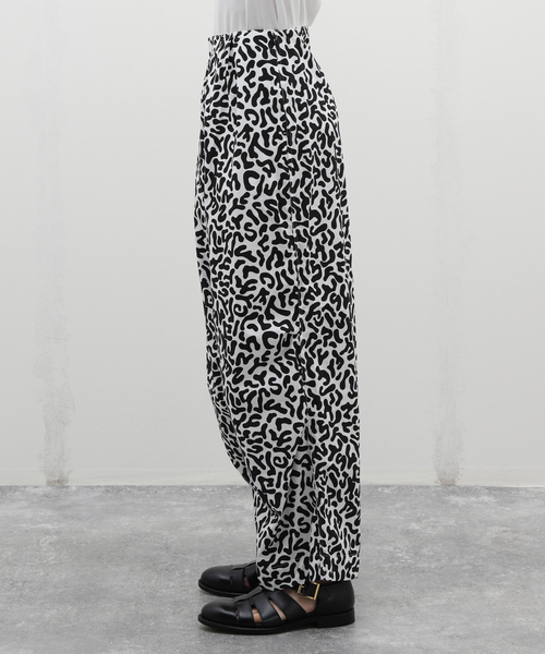 JOURNAL STANDARD（ジャーナルスタンダード）の「バクテリアカモ オーバーイージーパンツ（その他パンツ・メンズ・ホワイト・MEDIUM/LARGE）」の4枚目の写真