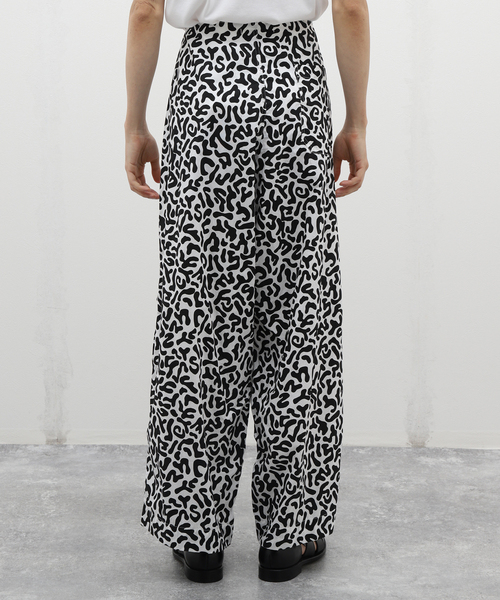 JOURNAL STANDARD（ジャーナルスタンダード）の「バクテリアカモ オーバーイージーパンツ（その他パンツ・メンズ・ホワイト・MEDIUM/LARGE）」の5枚目の写真