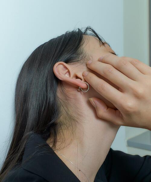 SMELLY(スメリー)の「SMELLY so’ thin hoop earring(イヤリング・レディース・シルバー・-)」の4枚目の写真