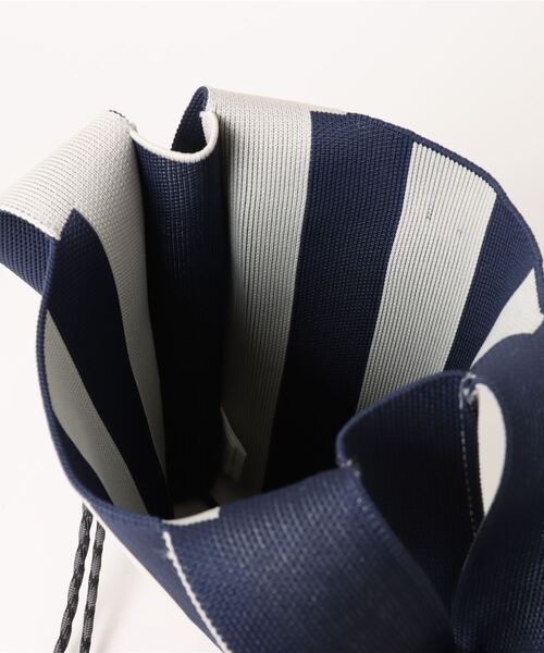 FRUIT OF THE LOOM(フルーツオブザルーム)の「【FRUIT OF THE LOOM】STRIPED MINI SHOULDER BAG/ミニショルダーバッグ/ストライプ柄(ショルダーバッグ・メンズ・ネイビー/レッド/グリーン/サックスブルー/ラベンダー・FREE)」の8枚目の写真