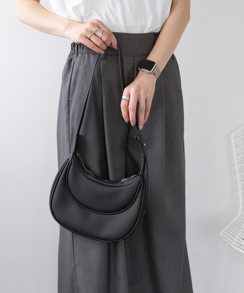 RAGEBLUE（レイジブルー）の「ハーフムーンハンドバック（ショルダーバッグ・レディース・ブラック/レッド・FREE）」の12枚目の写真