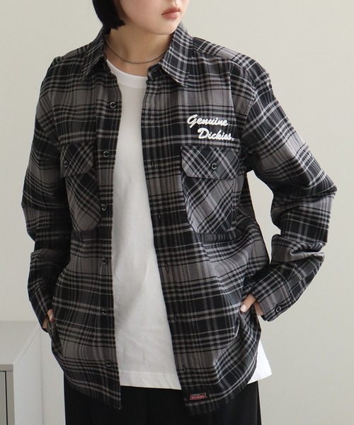 Dickies(ディッキーズ)の「【GENUINE DICKIES/ジェニュインディッキーズ】オックス 刺繍ロゴ入り 長袖 チェック シャツ(シャツ/ブラウス・メンズ・アイボリー/チャコールグレー/レッド・M/L/XL)」の18枚目の写真