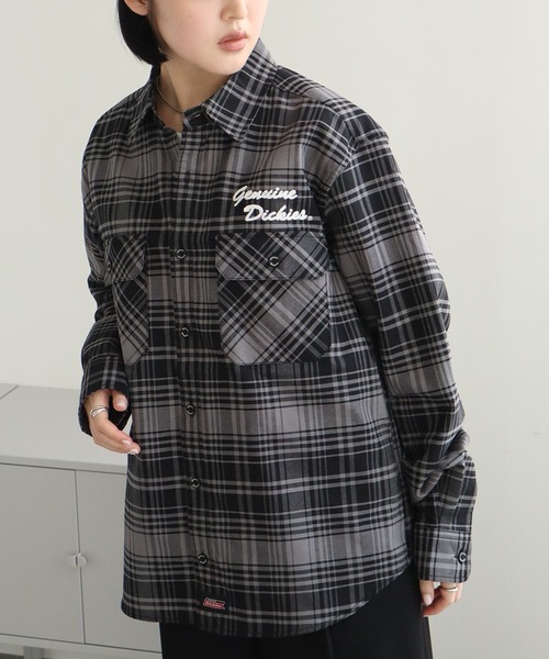 Dickies(ディッキーズ)の「【GENUINE DICKIES/ジェニュインディッキーズ】オックス 刺繍ロゴ入り 長袖 チェック シャツ(シャツ/ブラウス・メンズ・アイボリー/チャコールグレー/レッド・M/L/XL)」の19枚目の写真